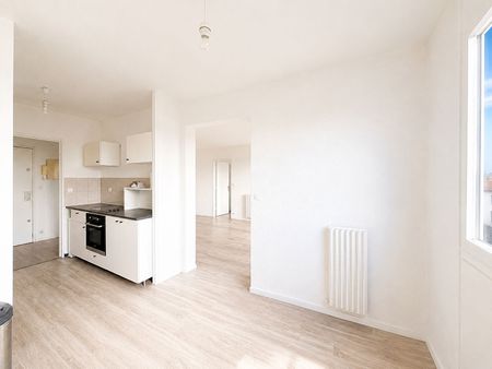Location Appartement 2 pièces 49m² - Photo 2