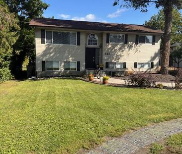 Partial House-Ground level walk-out. $2300.00 in Lower Mission - Photo 1