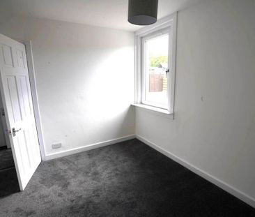 2 bedroom semi-detached house to rent - Photo 6