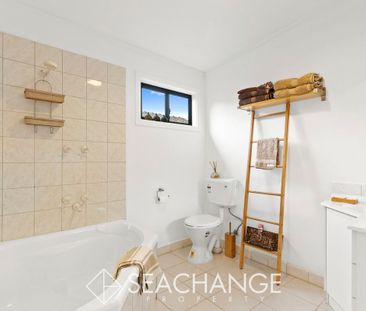 Comfortable Coastal Living on Ninth Avenue - Photo 5