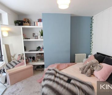 4 bedroom terraced house to rent - Photo 3