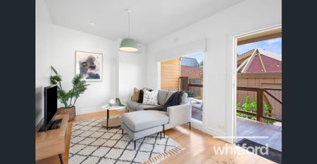 Classic character, city convenience and effortless living - Photo 2