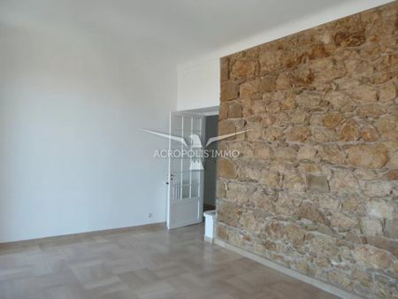 Location Appartement 3 pièces 82m² NICE 06300 - Photo 3