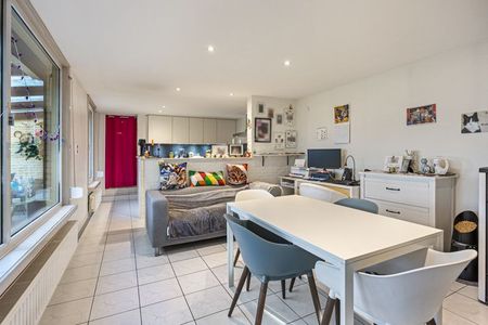 Zeer goed en rustig gelegen, instapklare woning met tuin - Photo 2