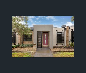 4 Peppermint Lane North, Melton, Vic 3337 - Photo 4