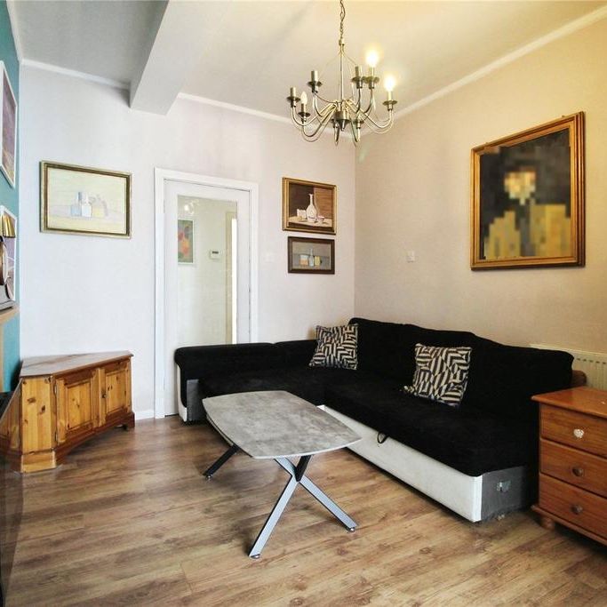 2 bedroom house to rent - Photo 1
