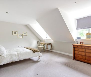 3 bedroom end of terrace house to rent - Photo 3
