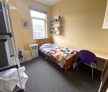 4 bedroom townhouse to rent - Photo 2