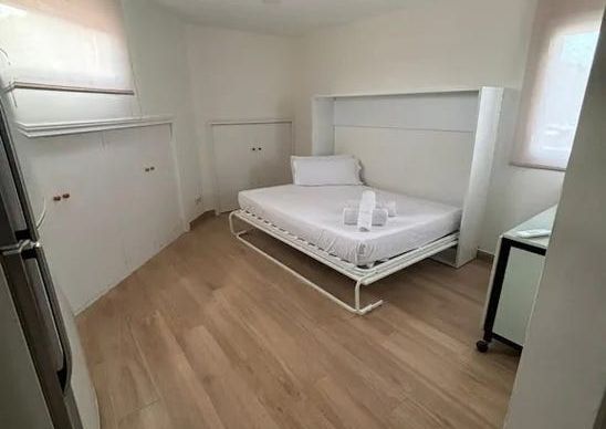 Avinguda del Coll del Portell, Barcelona, Catalonia 08024