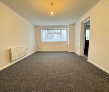 2 Bed Terraced House, Brook Street, LU3 - Photo 3