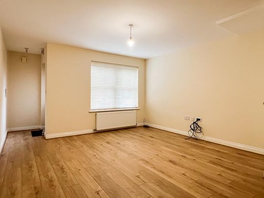 To Let 3 Bed House - Terraced - Photo 1