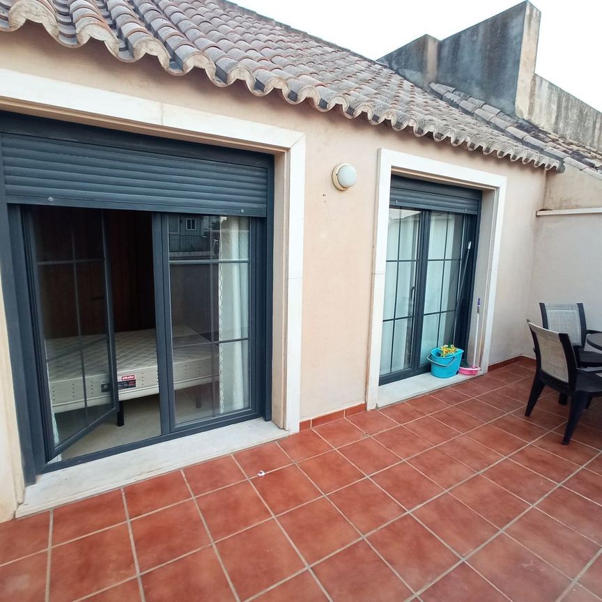 Alquiler de ático en Calle Victoria - Photo 1