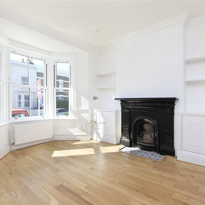 3 bedroom flat to rent - Photo 1