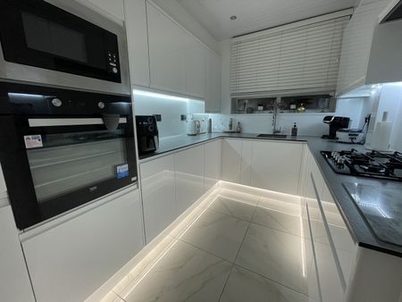 1 Bed Flat, Robert Sutton House, E1 - Photo 3