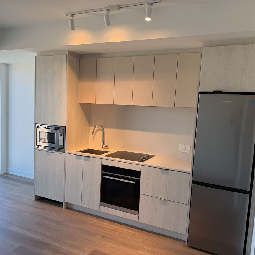 For Lease - Unit# 1207-91 John St Street, Hamilton, Ontario - Photo 1
