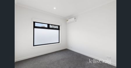 Contemporary Brand New 3-Bedroom Townhouse - Photo 5