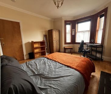 1 bedroom in a house share to rent - Photo 3