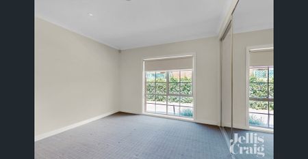 STUNNING SPACIOUS VILLA - Photo 5