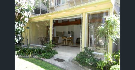 Stylish Harbourside Garden Apartment - Photo 3