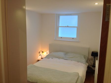 2 Bed Flat, Westmoreland Terrace, SW1V - Photo 4