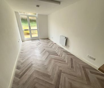 HineHall, Mapperley, NOTTINGHAM - Photo 1