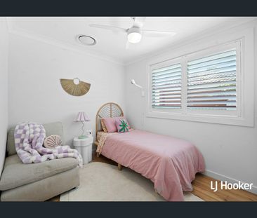 Stunning 3 Bedroom Home - Great Location! - Photo 5