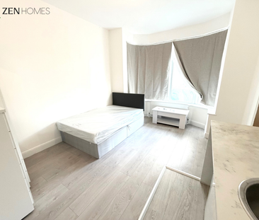 Studio to rent - Photo 1