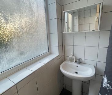 Room in a Shared Flat, Barnes Road, IG1 - Photo 5
