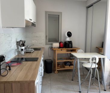 Location Appartement 1 pièce 22m² ST GENIS LAVAL 69230 - Photo 4