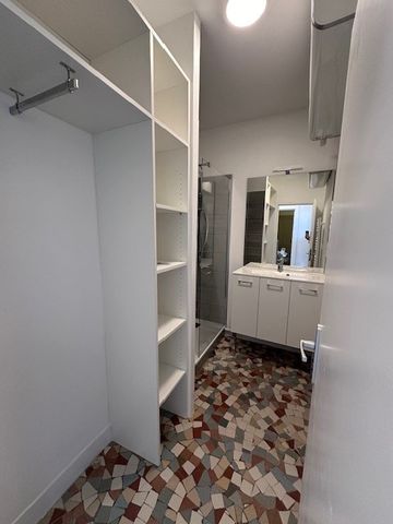 Location Appartement 1 pièce 32m² VICHY 03200 - Photo 2