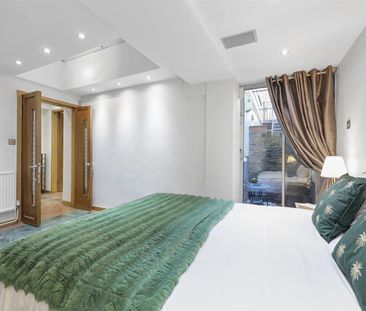 Central Park Lodge, Fitzrovia - Photo 4