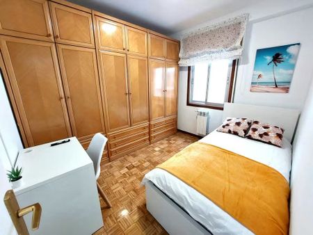 Calle de Añastro, Madrid, Community of Madrid 28033 - Photo 3