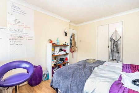 6 bedroom semi-detached house to rent - Photo 3