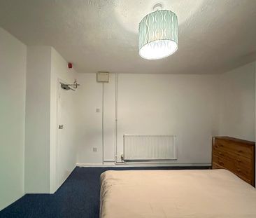 Room 1, Bateman Street, Cambridge, - Photo 6