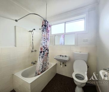 Charming unit in Ideal Location! - Photo 6