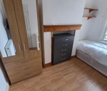 4 bedroom house to rent - Photo 1
