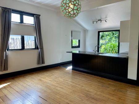 Shakespeare Road, Bluff Hill - Photo 3