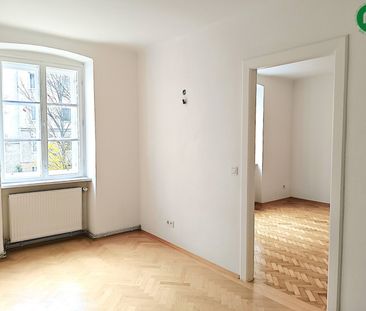 Unbefristete Miete: geräumiger 2-Zimmer-Altbau - Photo 3