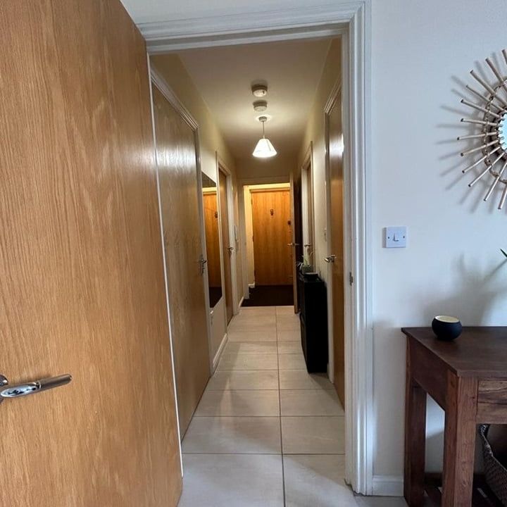 2 Bed Flat, Manchester Court, E16 - Photo 1