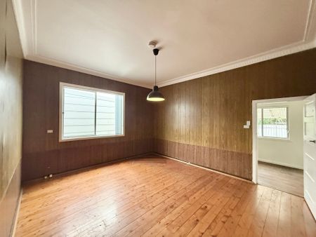 Very Clean & Tidy Home - Photo 3