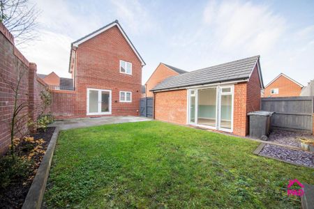 3 bedroom detached house to rent - Photo 3