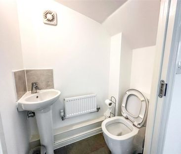 2 bedroom semi-detached house to rent - Photo 4