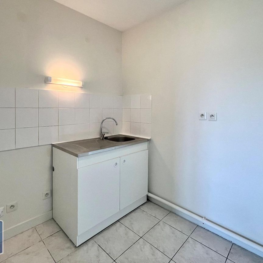 Location Appartement 2 pièces 47m² LYON 7ème - Photo 1