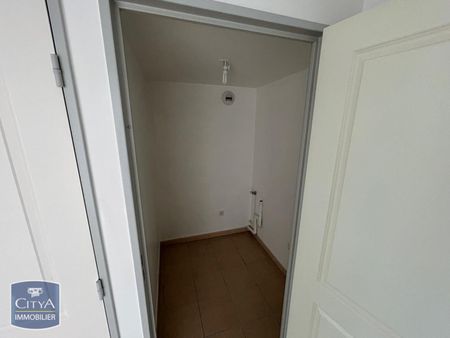 Location Appartement 3 pièces 79m² ST DIZIER 52100 - Photo 2