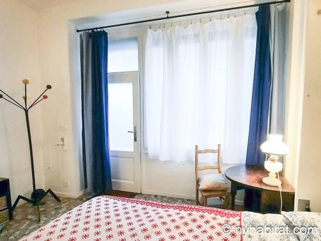 Logement à Paris, Location meublée - Photo 2