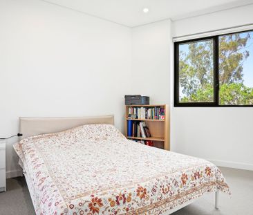 GORGEOUS TWO BEDROOM UNIT! - Photo 2