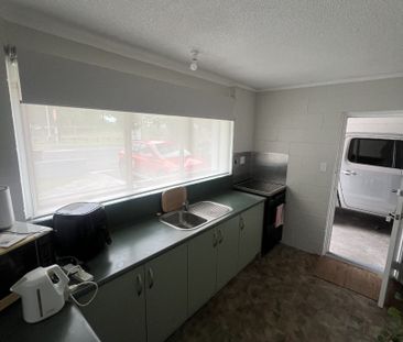 Two Bedroom Stunner - Photo 5