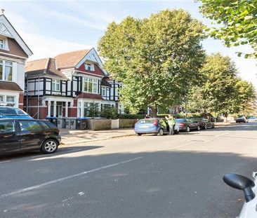 Modern and Central Apartment - Photo 1