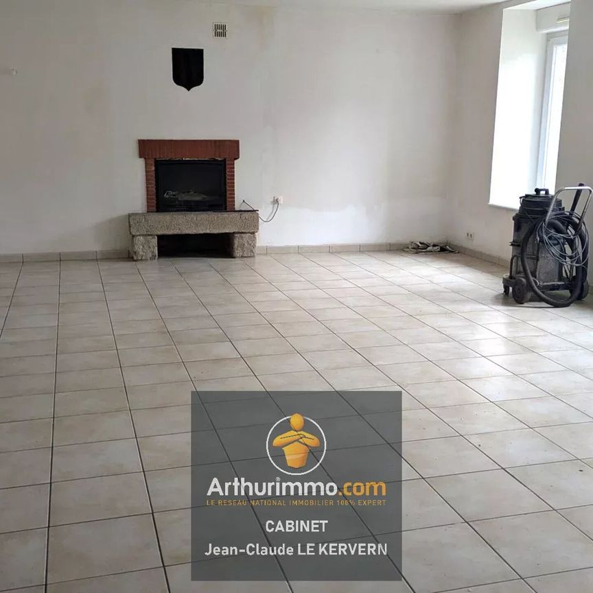 Location Maison 4 pièces 137 m2 à Saint-Hervé - Photo 1