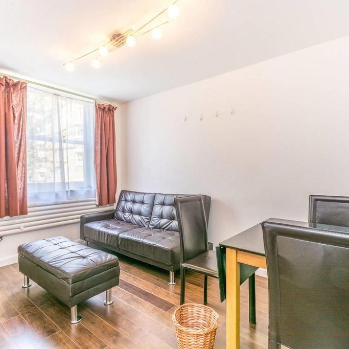 3 bedroom flat to rent - Photo 1